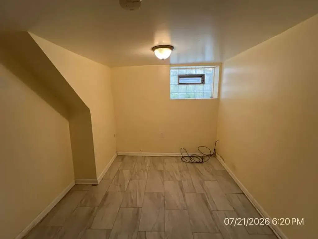 11039 South Wallace Street Chicago IL 60628