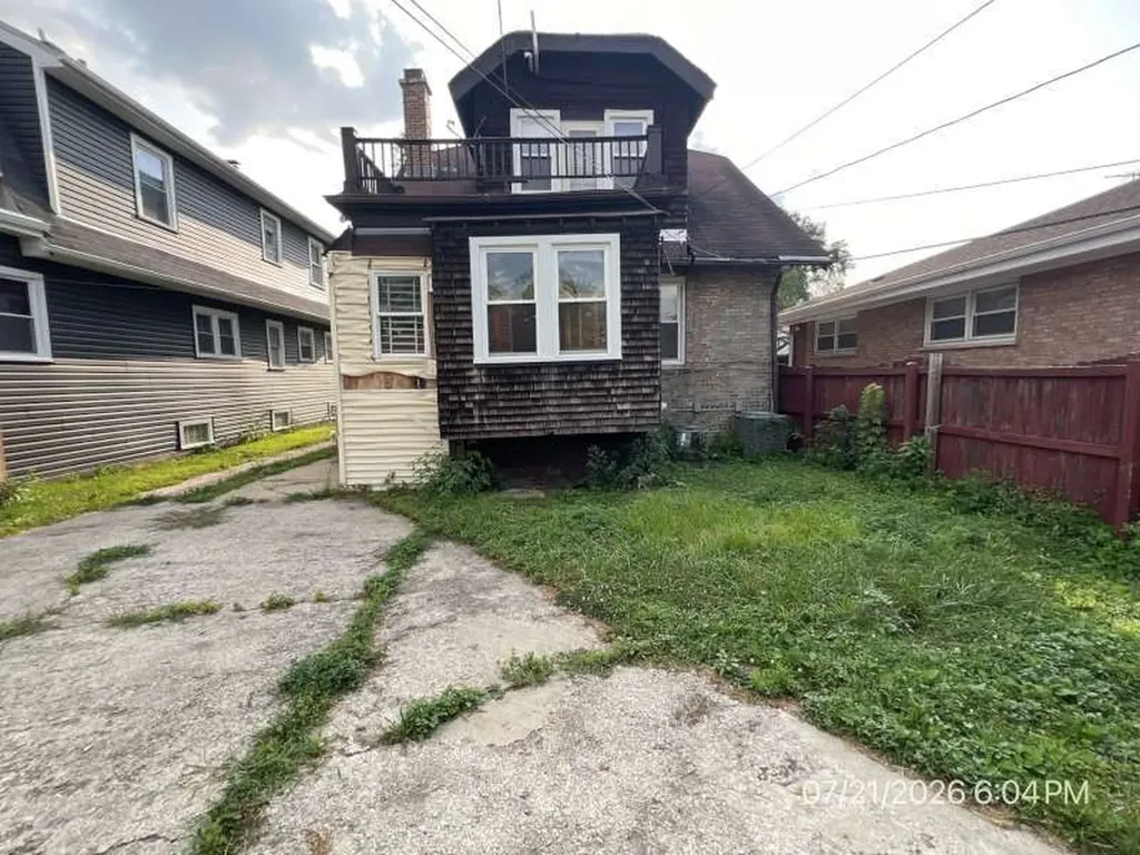 11039 South Wallace Street Chicago IL 60628
