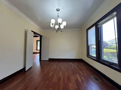11039 South Wallace Street Chicago IL 60628
