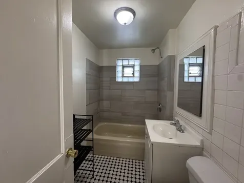 10406 South Indiana Avenue Chicago IL 60628
