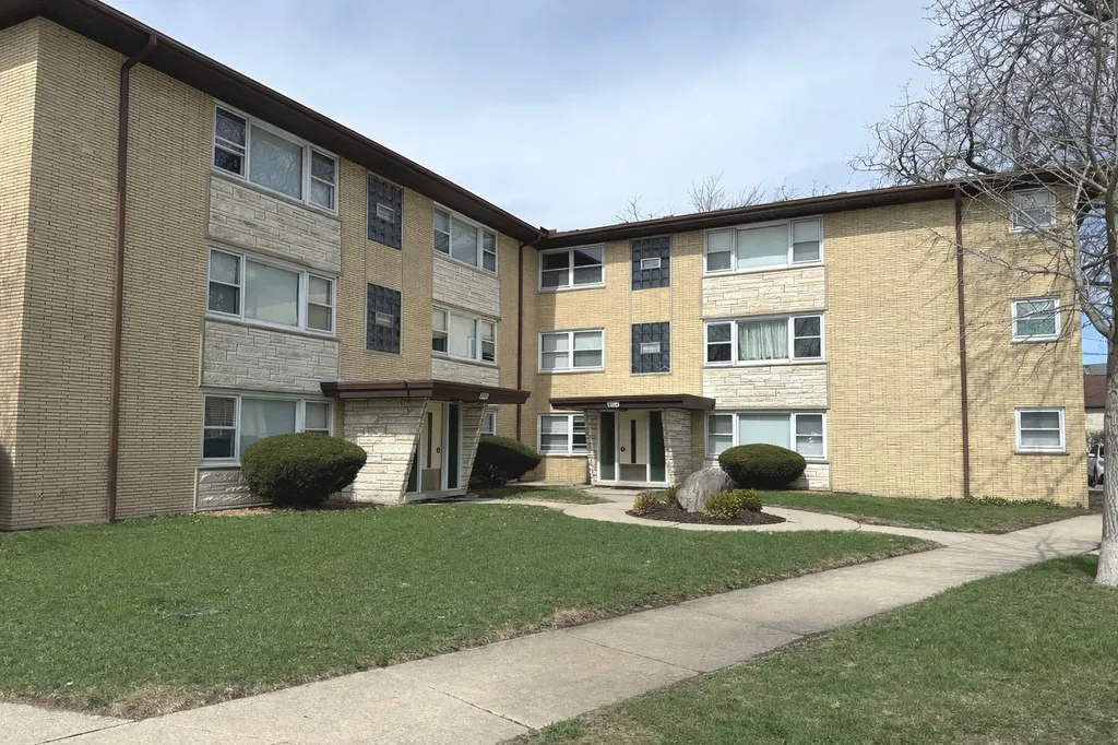 8300 West Forest Preserve Drive Chicago IL 60634