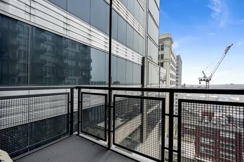 565 West Quincy Street Chicago IL 60661