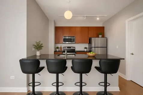 565 West Quincy Street Chicago IL 60661