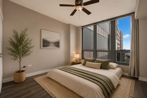 565 West Quincy Street Chicago IL 60661