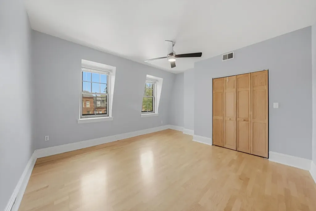 11237 South Champlain Avenue Chicago IL 60628
