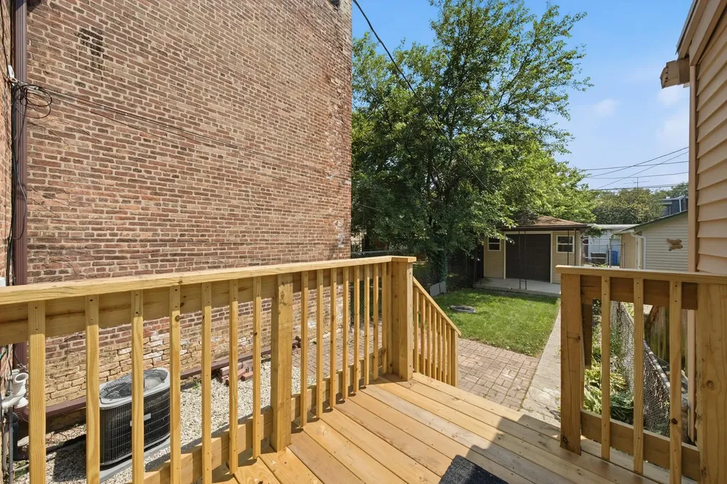 11237 South Champlain Avenue Chicago IL 60628