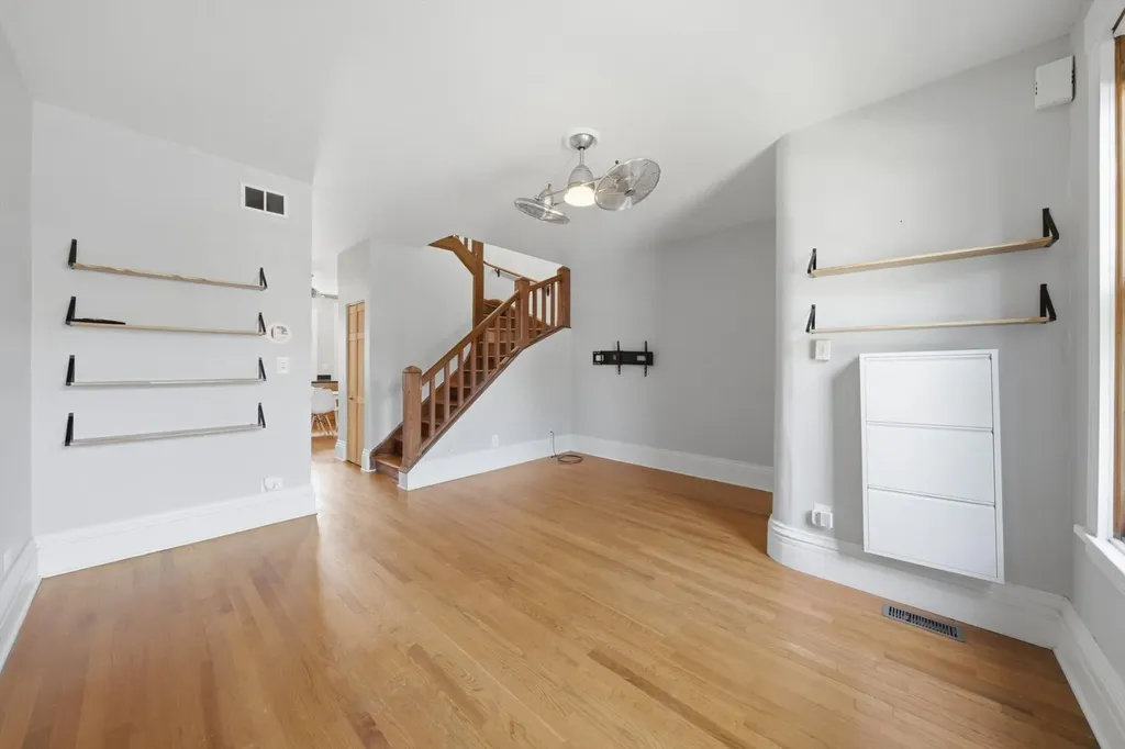 11237 South Champlain Avenue Chicago IL 60628