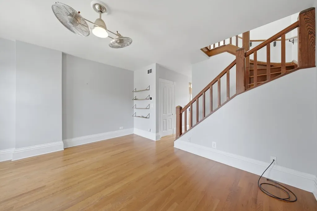 11237 South Champlain Avenue Chicago IL 60628