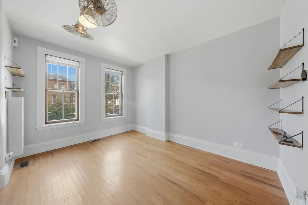 11237 South Champlain Avenue Chicago IL 60628