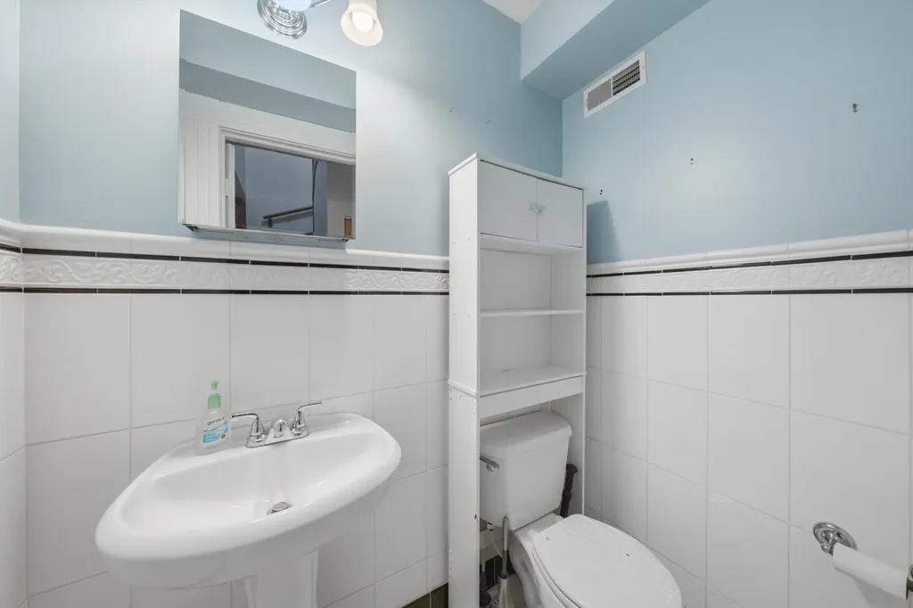 11237 South Champlain Avenue Chicago IL 60628