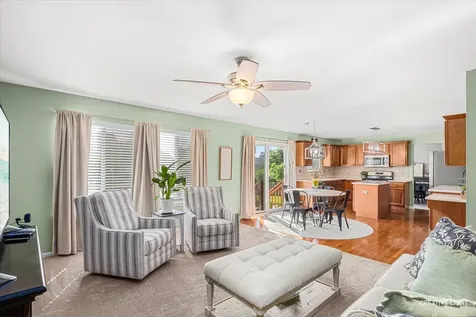 712 Christopher Street Plano IL 60545