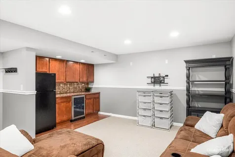 712 Christopher Street Plano IL 60545