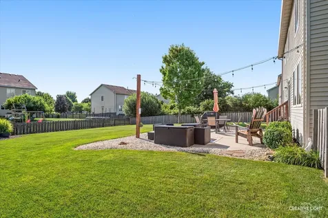 712 Christopher Street Plano IL 60545