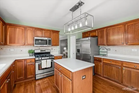 712 Christopher Street Plano IL 60545