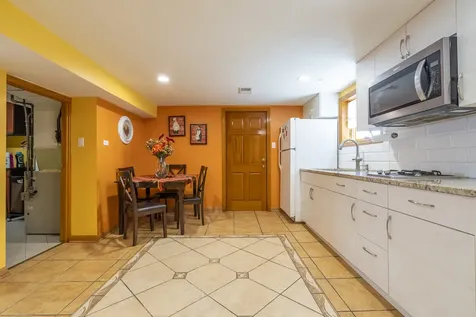 4833 North Moody Avenue Chicago IL 60630
