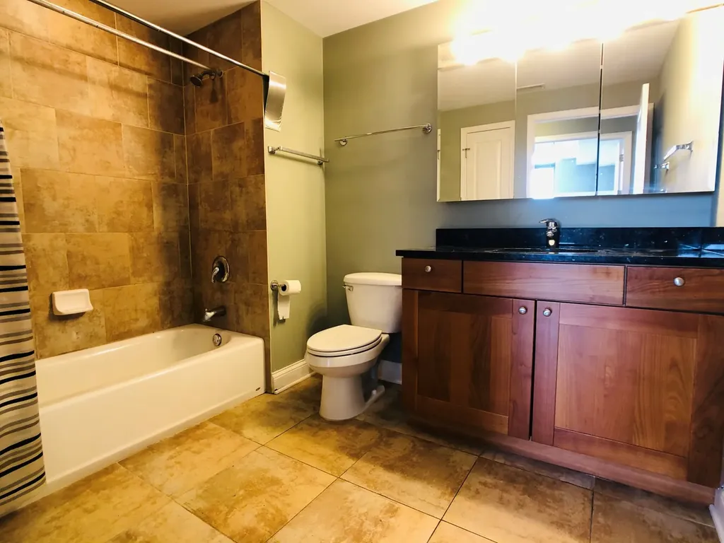 2272 South Archer Avenue Chicago IL 60616