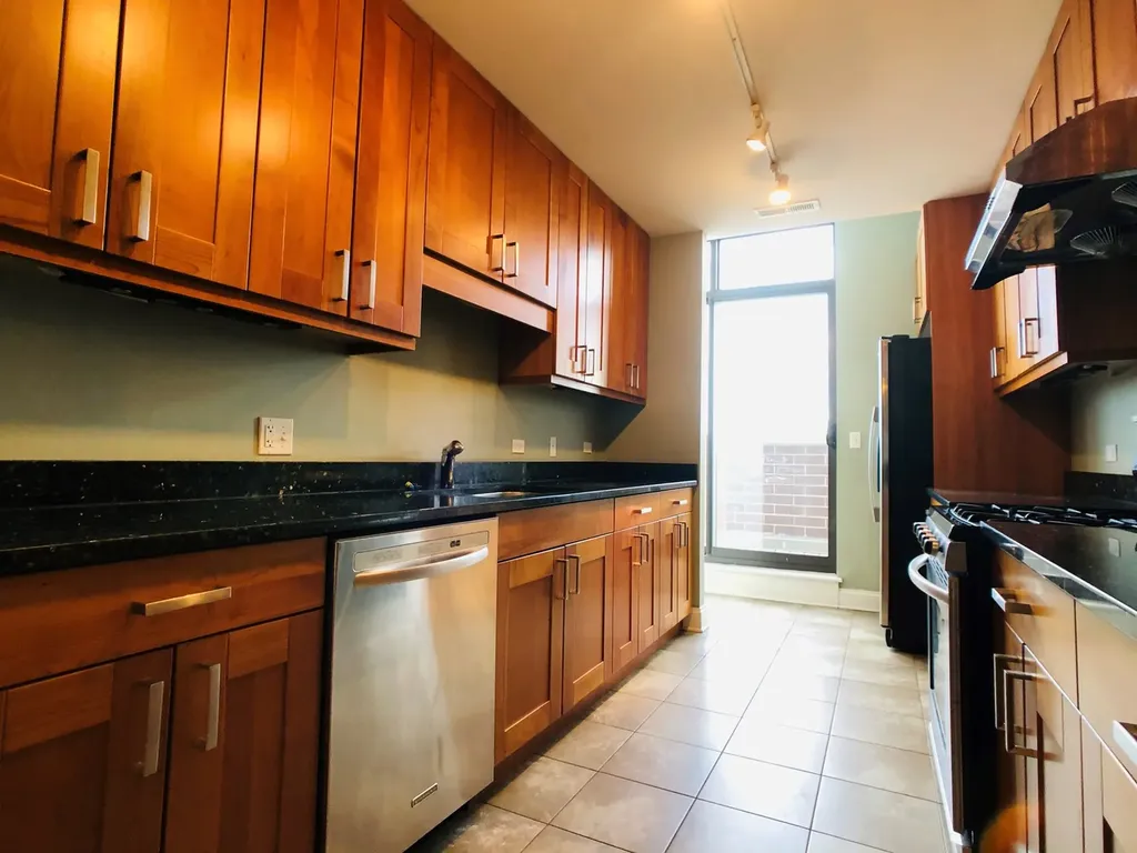 2272 South Archer Avenue Chicago IL 60616