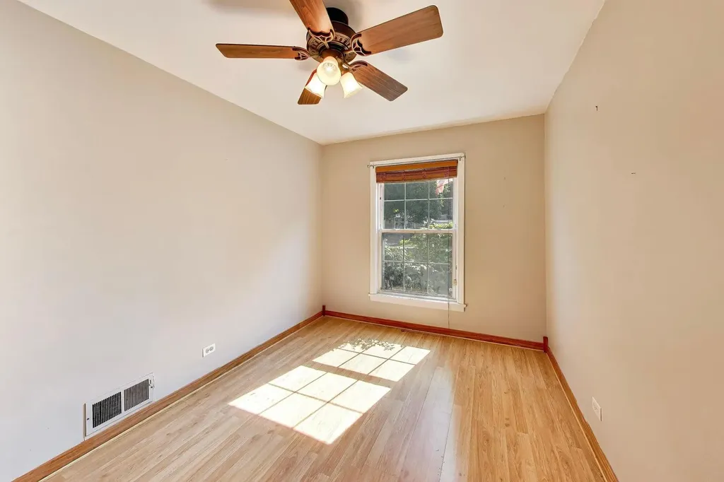 3844 North Pacific Avenue Chicago IL 60634