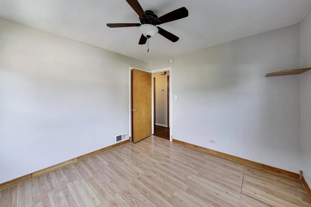 3844 North Pacific Avenue Chicago IL 60634