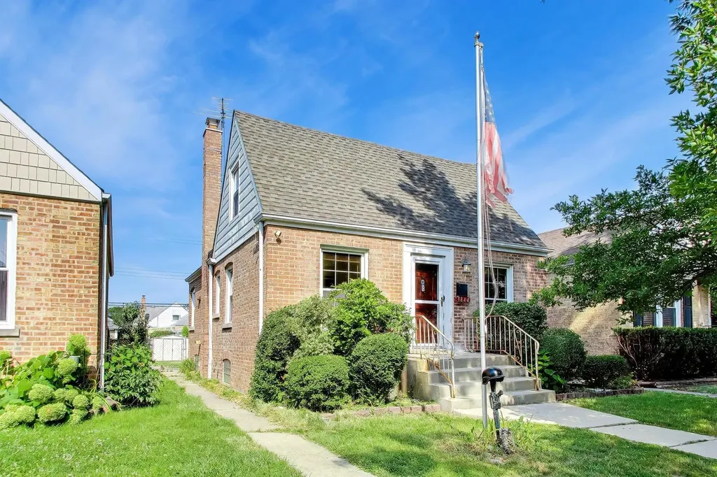 3844 North Pacific Avenue Chicago IL 60634