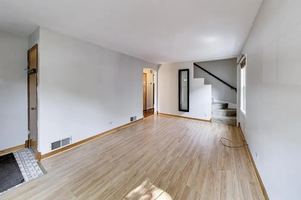 3844 North Pacific Avenue Chicago IL 60634