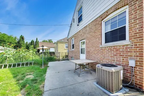 3844 North Pacific Avenue Chicago IL 60634