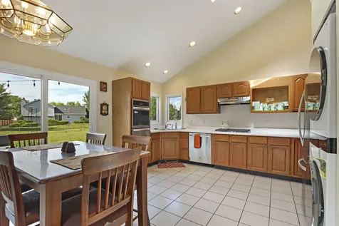 1137 Lockwood Court E Buffalo Grove IL 60089
