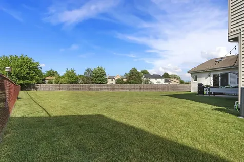 1137 Lockwood Court E Buffalo Grove IL 60089