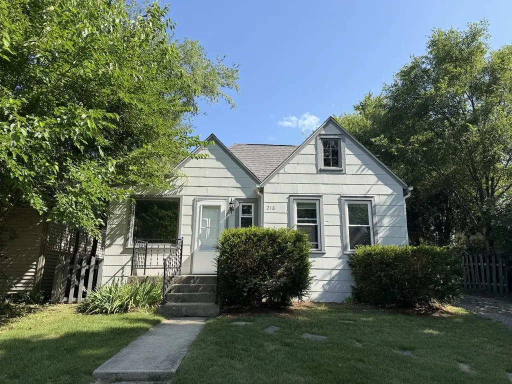 218 Southern Terrace Island Lake IL 60042