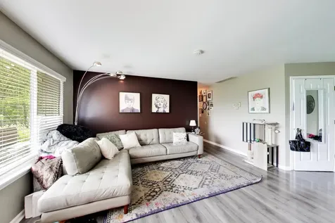 310 Crestview Drive Wauconda IL 60084