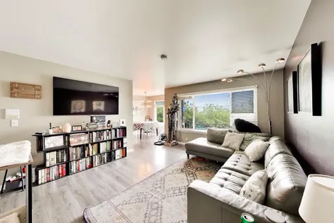 310 Crestview Drive Wauconda IL 60084