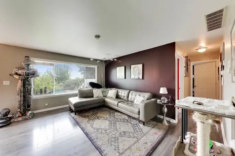 310 Crestview Drive Wauconda IL 60084