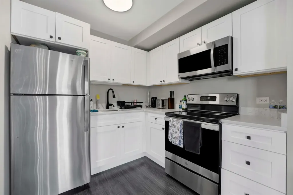 1122 North Clark Street Chicago IL 60610