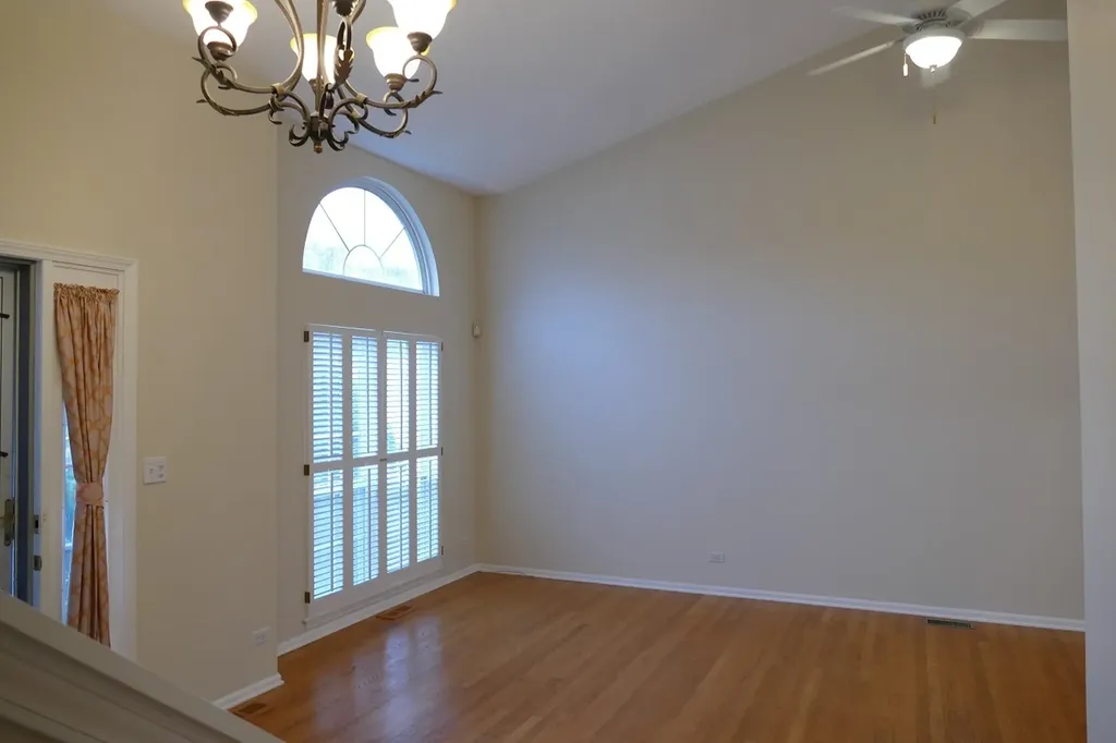 2052 Spice Lane Naperville IL 60565