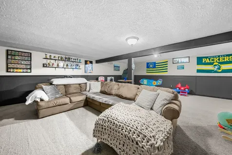 216 Linder Lane Rochelle IL 61068