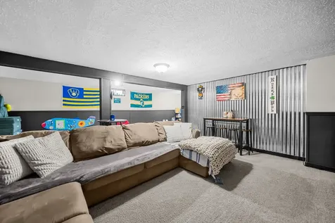 216 Linder Lane Rochelle IL 61068