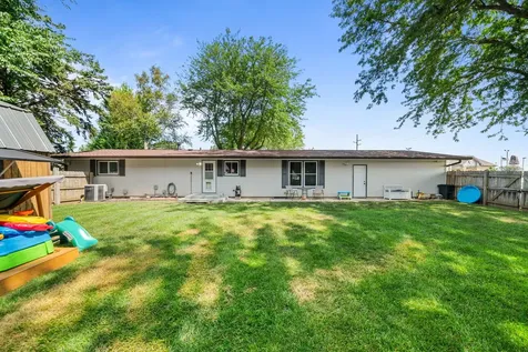 216 Linder Lane Rochelle IL 61068