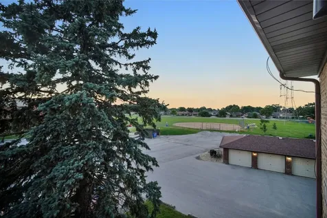 13911 James Drive Crestwood IL 60418