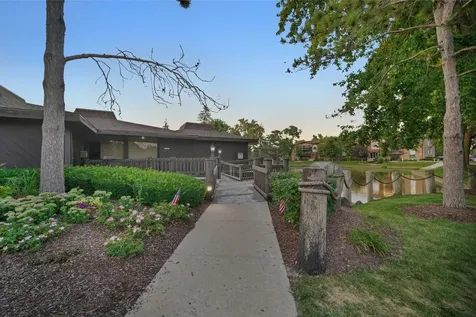 13911 James Drive Crestwood IL 60418