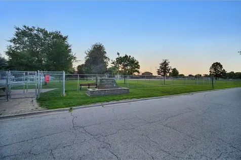 13911 James Drive Crestwood IL 60418