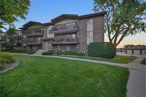 13911 James Drive Crestwood IL 60418