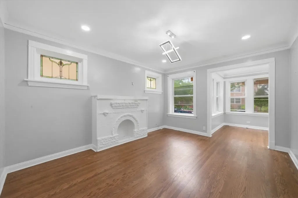 4918 North Monticello Avenue Chicago IL 60625