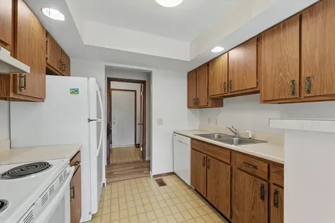 2142 Harbortown Circle Champaign IL 61821