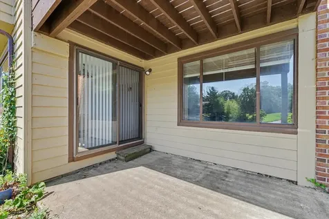 2142 Harbortown Circle Champaign IL 61821