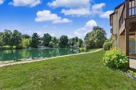 2142 Harbortown Circle Champaign IL 61821