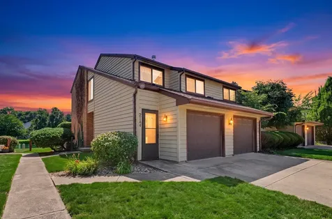2142 Harbortown Circle Champaign IL 61821