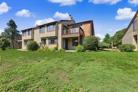 2142 Harbortown Circle Champaign IL 61821