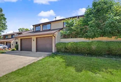 2142 Harbortown Circle Champaign IL 61821
