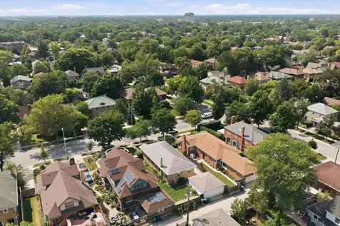 940 North Oak Park Avenue Oak Park IL 60302