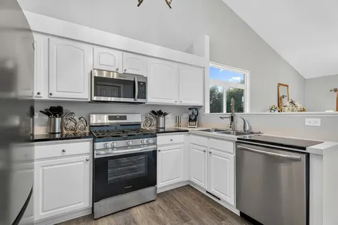 2246 Margaret Drive Montgomery IL 60538